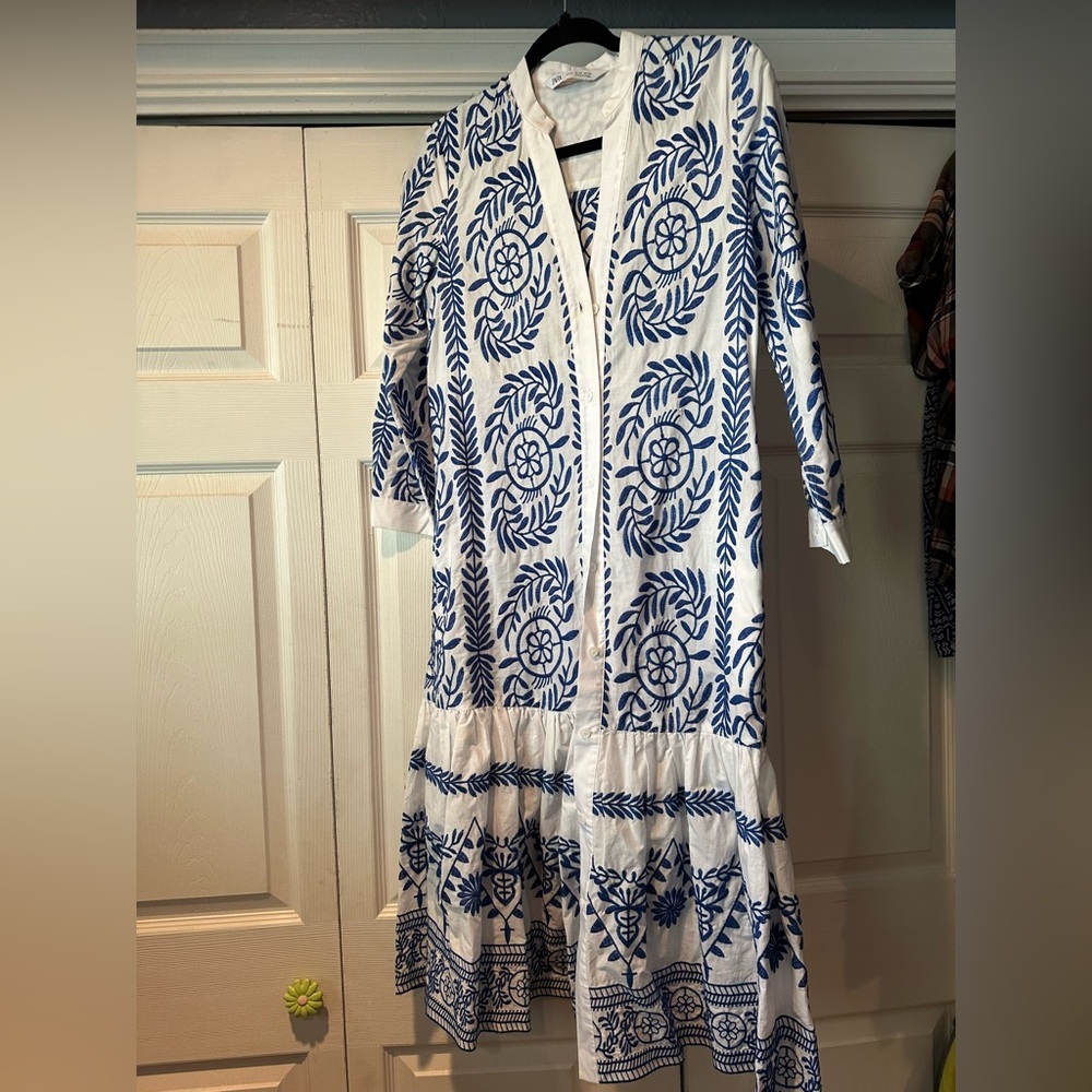 Zara White and Blue Embroidered Long Sleeve Dress